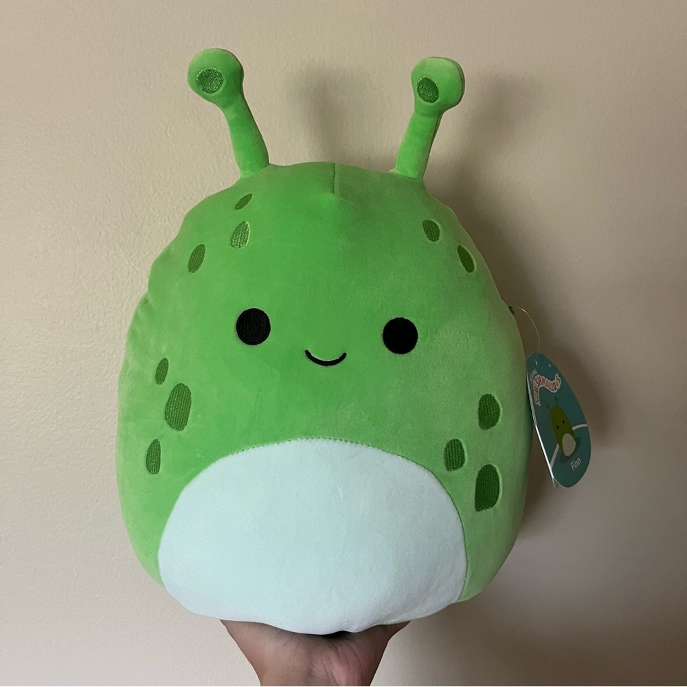 NWT 11” Finn the Alien Squishmallow